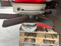 Fertilizer spreader Kverneland Exacta TL