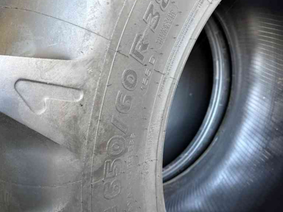 Wheels, Tyres, Rims & Dual spacers Michelin 650/60R38
