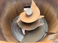 Vertical feed mixer  Omas California 16