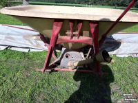 Lime spreader Vicon kalk / kunstmeststrooier 6 mtr 400 ltr