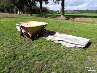 Lime spreader Vicon kalk / kunstmeststrooier 6 mtr 400 ltr