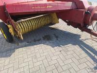 Balers New Holland Super Hayliner 268 Kleinpakken-pers