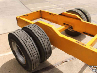 Other wheels, rims, tyres and accessories Schuitemaker Onderstel as en banden, wielen/velgen 235/75R17.5 van een Feedo voerdoseerwagen