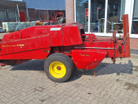 Balers New Holland 268 kleinpakkenpers