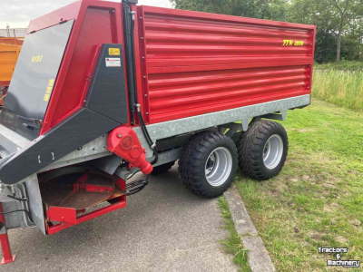 Manure spreader  Compoststrooier strooier vaste mest fruitteelt