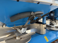 Fertilizer spreader Lemken -Spica 8/900