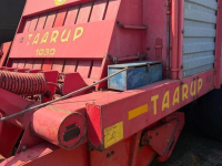 Self-loading wagon Taarup 1030