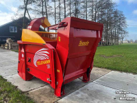 Straw spreader for boxes Teagle Telehawk T2
