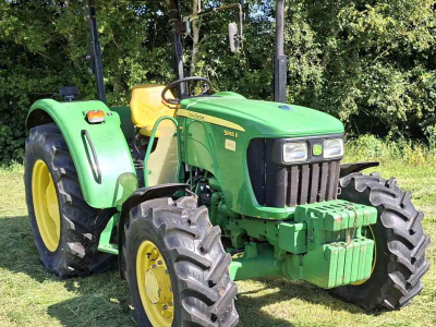 Tractor John Deere 5065E