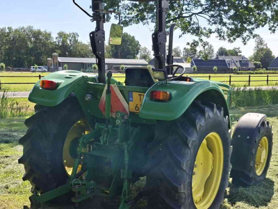 Tractor John Deere 5065E
