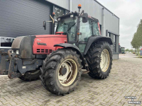 Tractor Valtra 6750