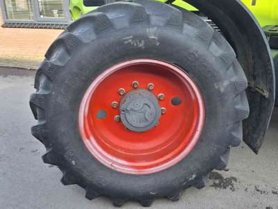 Tractor Claas Arion 630