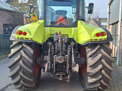 Tractor Claas Arion 630