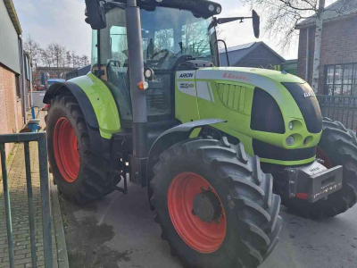 Tractor Claas Arion 630