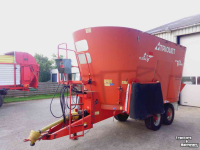 Vertical feed mixer Trioliet Solomix SM24TD met RVS binnenkant
