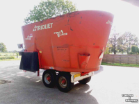 Vertical feed mixer Trioliet Solomix SM24TD met RVS binnenkant