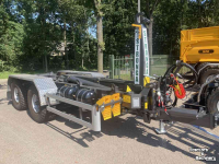 Hooked-arm carrier Stronga HL210