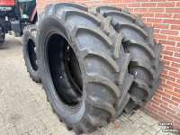 Wheels, Tyres, Rims & Dual spacers Vredestein 540/65R38 en 440/65R28 Banden