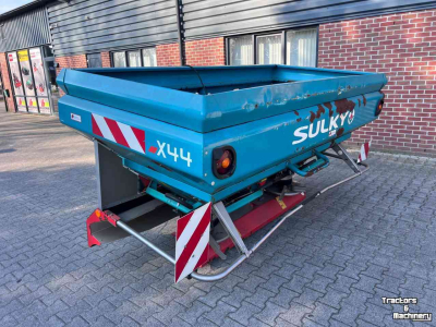 Fertilizer spreader Sulky X44 strooier