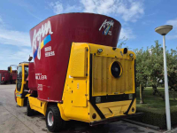 Self-propelled feed mixer AGM Vantage Miller 200
