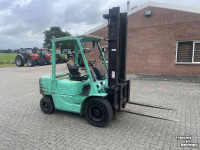 Forklift Mitsubishi FD30K diesel 4 cilinder 3000kg lift