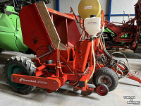 Potato planter Kverneland UN3200 |Underhaug | Bekerpootmachine