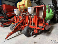 Potato planter Kverneland UN3200 |Underhaug | Bekerpootmachine