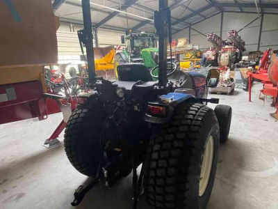 Tractors New Holland Boomer 40