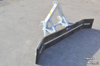Rubber yard scraper Qmac RSTL320-ZU RUBBERSCHUIF CAT2+LEPEL