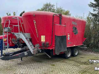 Vertical feed mixer Peecon Biga Twin VME 107-30 Voermengwagen