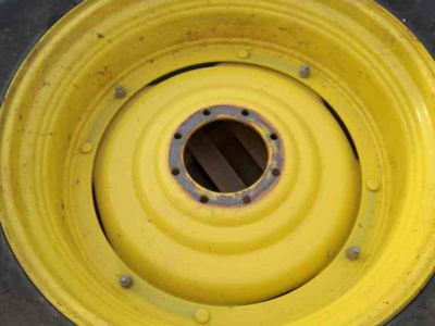 Wheels, Tyres, Rims & Dual spacers  420/85R38 360/70R28