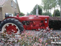 Oldtimers Farmall B-450 Oldtimer Tractor