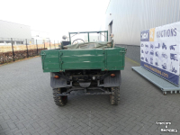 Oldtimers Mercedes Benz Unimog 401