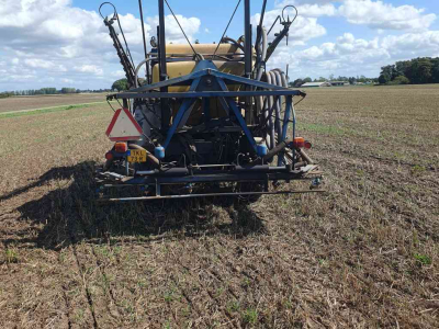 Fieldsprayer self-propelled Delvano Ford 4610 4wd 2200 liter 27m