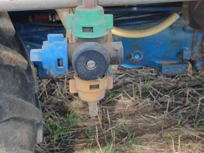 Fieldsprayer self-propelled Delvano Ford 4610 4wd 2200 liter 27m