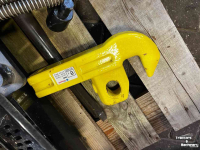 Diverse new spare-parts New Holland Pick up hitch