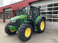 Tractor John Deere 6090M