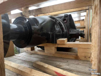 Tractor New Holland Achteras T9  Quadtrac as Parts nr:51530370