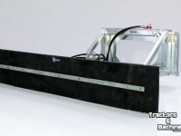 Other livestock equipment and accessories Qmac Rubber barn scraper blades 1.50 mtr hookup Bobcat