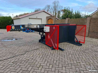Other conveying equipment and accessories  Kistenkantelaar