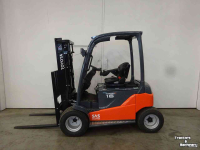 Forklift Toyota 8FBM16TW