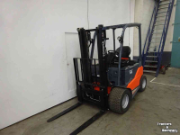 Forklift Toyota 8FBM16TW