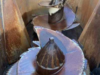 Feed mixer Peecon VME 200 Voermengwagen Voermachines