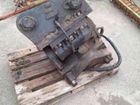 Tilt couplers Kinshofer Kantelstuk cw 30 DEFECT  beco kopplaat