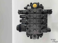 Diverse new spare-parts Giant ventielblokken NIEUW V6004tele V5003 G4500 G5000