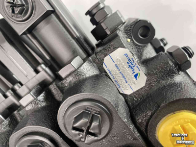 Diverse new spare-parts Giant ventielblokken NIEUW V6004tele V5003 G4500 G5000