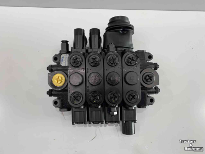 Diverse new spare-parts Giant ventielblokken NIEUW V6004tele V5003 G4500 G5000