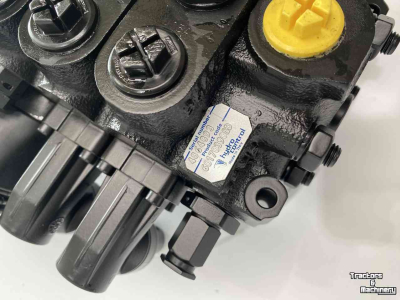 Diverse new spare-parts Giant ventielblokken NIEUW V6004tele V5003 G4500 G5000