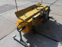 Sweeper Nido HF15 veegmachine rolbezem rolveger frontaanbouw