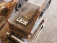 Diverse used spare-parts  Mecelac koppelplaat naar verder ss